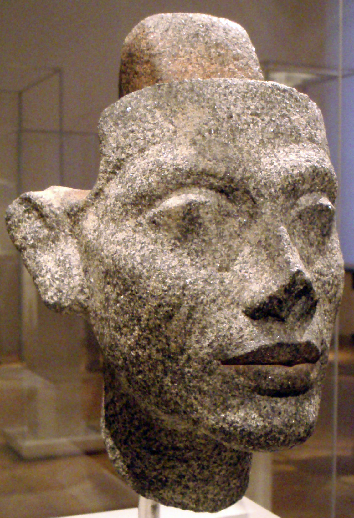 Granite statue of the head of Queen Nefertiti, from the workshop of the sculptor Thutmose. On display at the Ägyptisches Museum.